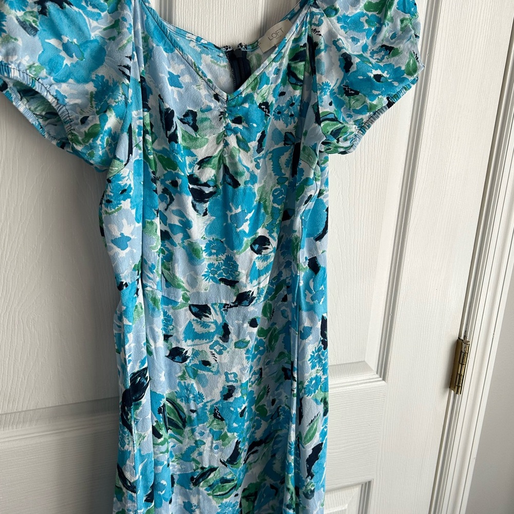 LOFT Outlet Blue Floral Puff Sleeve Dress